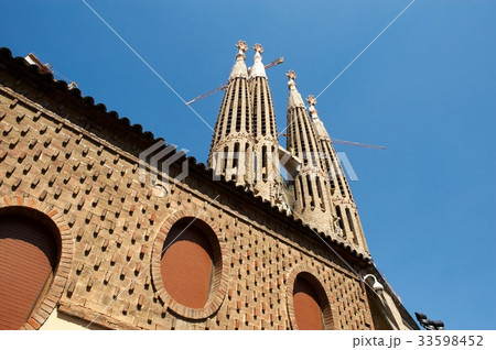 ガウディ バルセロナ スペインの 33598452