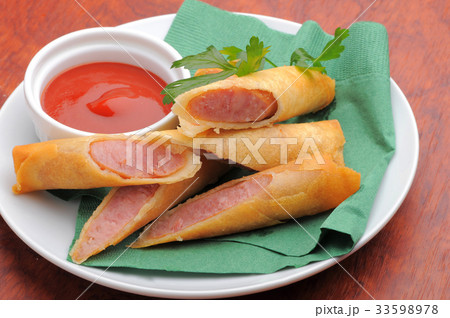 ソーセーの春巻き ソーセーの春巻き 33598978