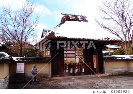 冬の春光院（京都　東山区） 33602920