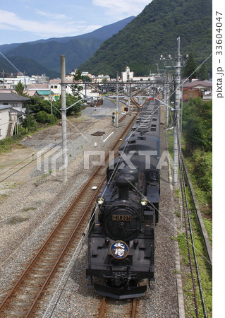 鬼怒川温泉を出発するSL大樹号 33604047