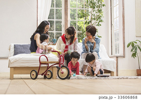 ママ友 団らん 子育て ママ友 団らん 子育て 33606868
