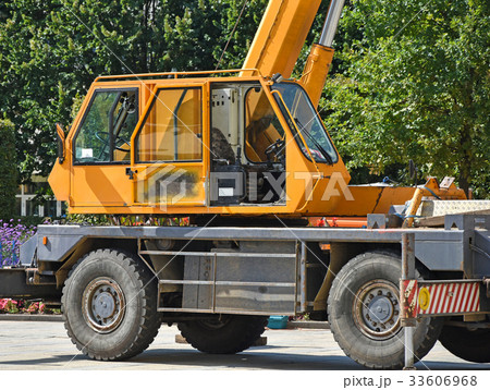 Cab of the crane vehicle 33606968