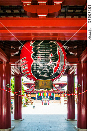Gate of Kawasaki Daishi Temple, Kawasaki, Japan 33608101