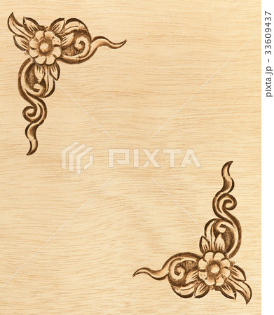 flower carved frame 33609437