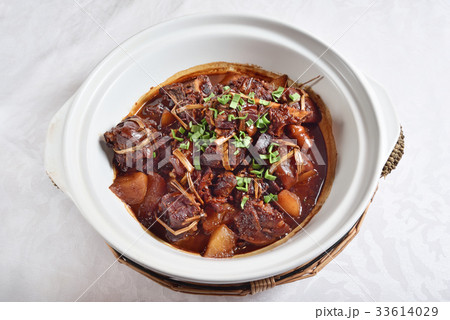 Braised lamb pot    33614029