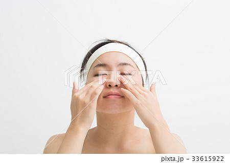 美容　フェイスマッサージ 33615922