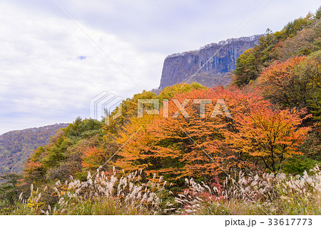 長野・群馬県境、紅葉の荒船山 33617773