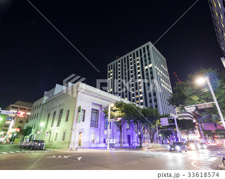 名古屋・伏見・都市風景　広小路桑名町　交差点　三井住友銀行　名古屋支店　夜景 33618574