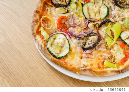 vegetarian pizza 33623041
