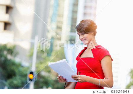 Portrait of businesswoman outside 33624643