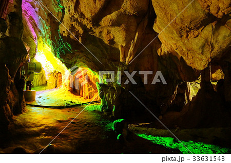 鍾乳洞 33631543