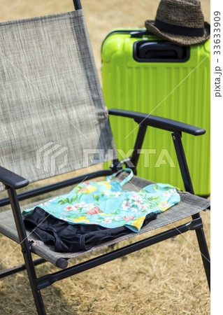 トラベルイメージ 水着とスーツケース トラベルイメージ 水着とスーツケース 33633909