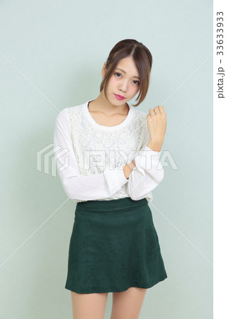 若い女性　ポートレート 33633933