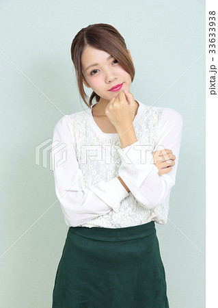 若い女性 ポートレート 若い女性 ポートレート 33633938