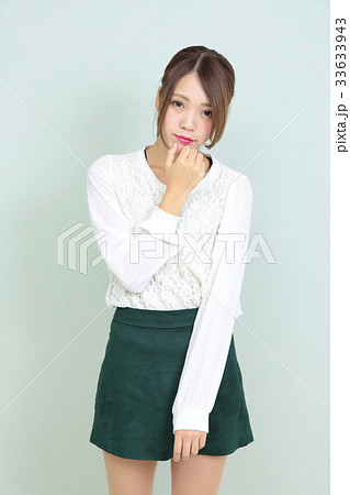 若い女性 ポートレート 若い女性 ポートレート 33633943