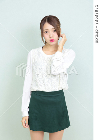 若い女性 ポートレート 若い女性 ポートレート 33633951