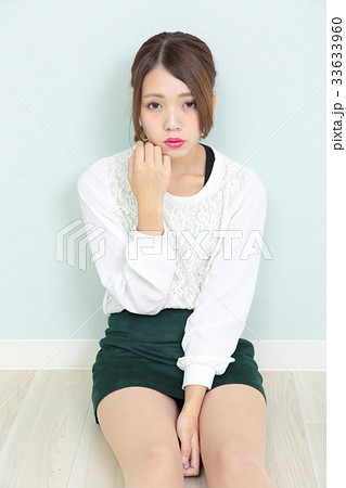 若い女性 ポートレート 若い女性 ポートレート 33633960