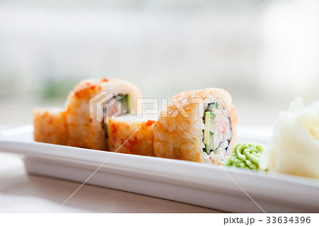 Flying fish roe maki 33634396