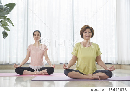 室内 ママ 母 33642838