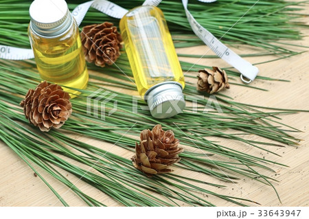 essential pine oil 33643947