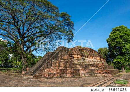 Ancient temple in Wangchan palace. Phitsanulok 33645028
