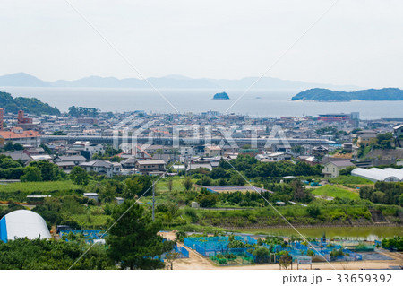 東海道新幹線と夏の三河湾 33659392