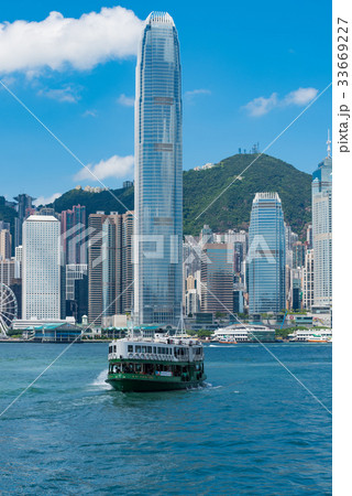 香港の高層ビルとスターフェリー 縦構図 香港の高層ビルとスターフェリー 縦構図 33669227