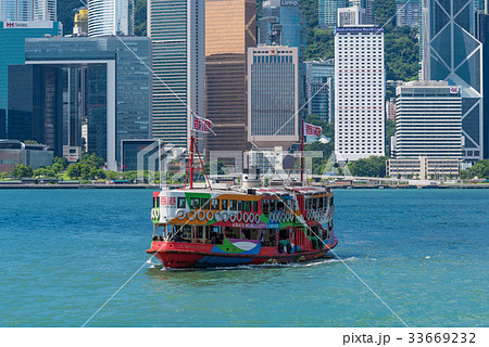 香港の高層ビルとスターフェリー 香港の高層ビルとスターフェリー 33669232