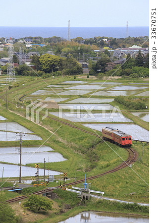 いすみ鉄道キハ52+キハ28(俯瞰) いすみ鉄道キハ52+キハ28(俯瞰) 33670751