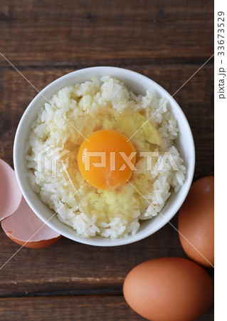 雑穀米の卵かけご飯と茶色の卵 33673529