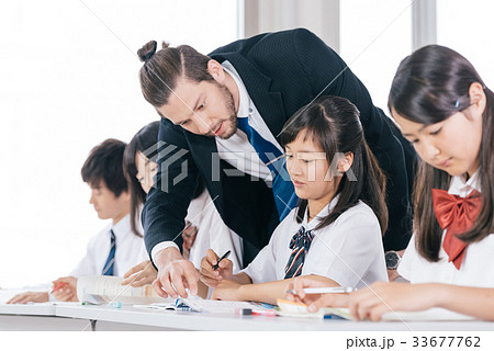 中高生　学習イメージ 33677762