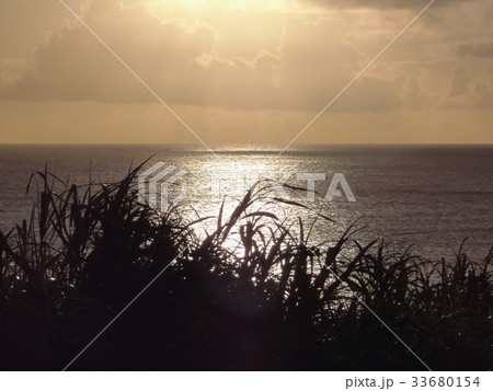 南大東島　海と夕景 33680154