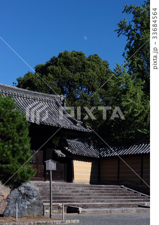 京都　随心院　藥医門と月 33684564