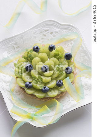 マスカットとベリーのフルーツタルト 33684615