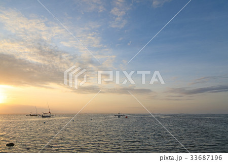 バリ島ヌサドゥアの朝 33687196