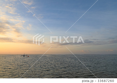 バリ島ヌサドゥアの朝 33687260