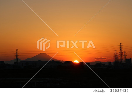 富士山と夕陽 33687433