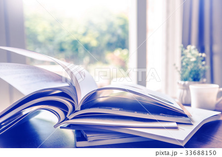 stacking magazine place on table stacking magazine place on table 33688150