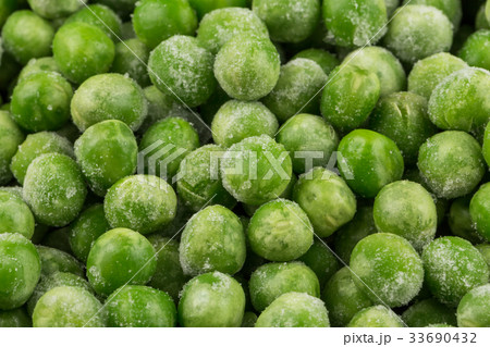 Green frozen peas Green frozen peas 33690432