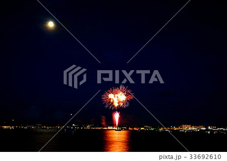 横須賀花火大会　よこすか開国祭 ～ アメリカ海軍基地からの眺望 ～ 2017年8月5日 （神奈川県  33692610
