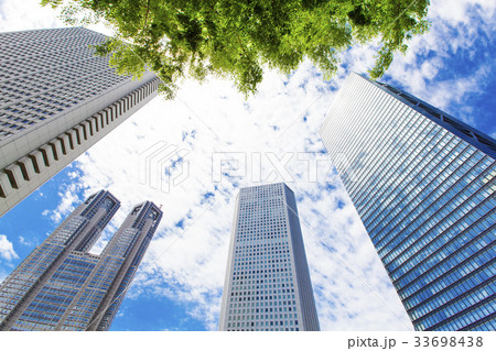 オフィス街の高層ビル 33698438