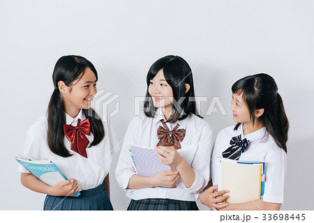 女子中高生　白バック 33698445