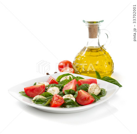 basil, mozzarella and tomato salad 33702001