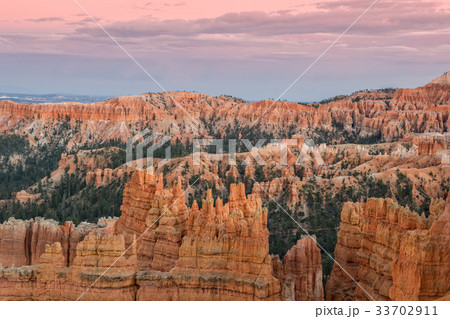 Sunset at Bryce Canyon Utah Sunset at Bryce Canyon Utah 33702911