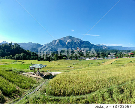 空撮　秩父　横瀬町の寺坂棚田 33705667