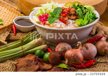 Assam Laksa (Noddle in Tangy Fish Gravy) 33705926