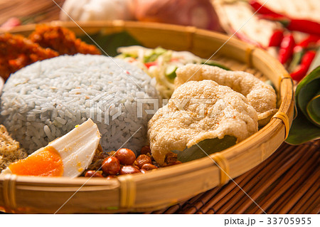 Nasi kerabu Nasi kerabu 33705955