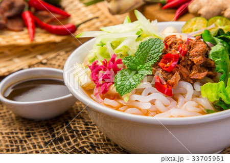 Assam Laksa (Noddle in Tangy Fish Gravy) 33705961