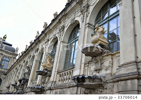 ツヴィンガー宮殿（ドイツ・ドレスデン） 33706014
