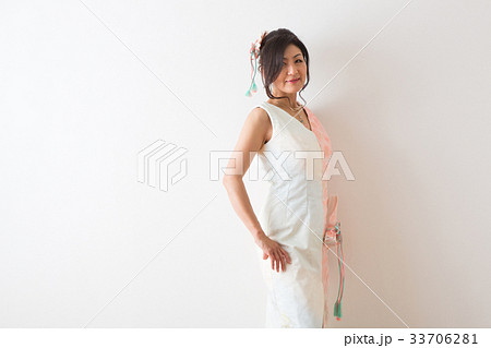 女性のポートレート 33706281